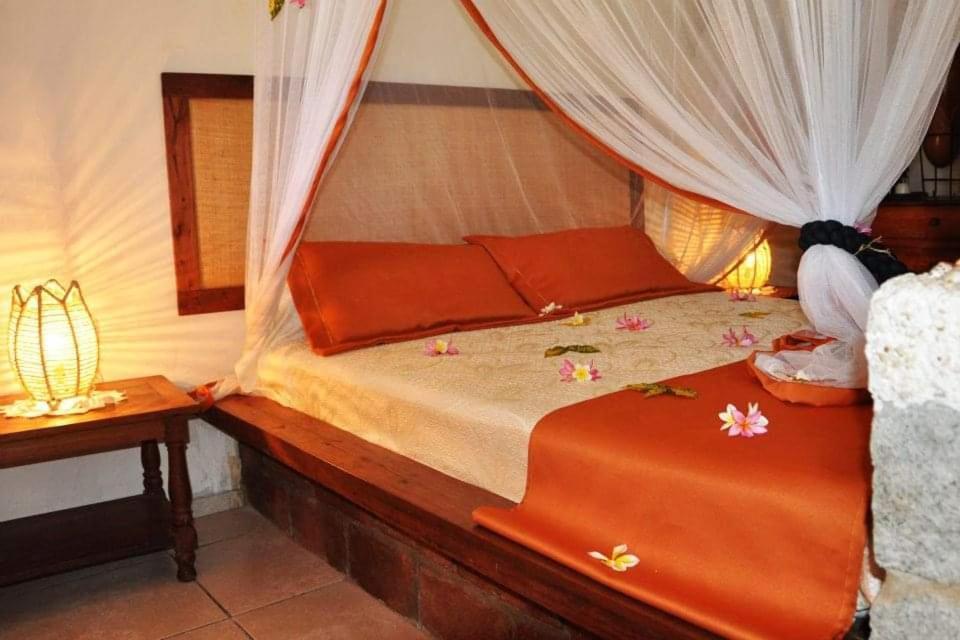 Madiro Hotel Нуси-Бе Экстерьер фото