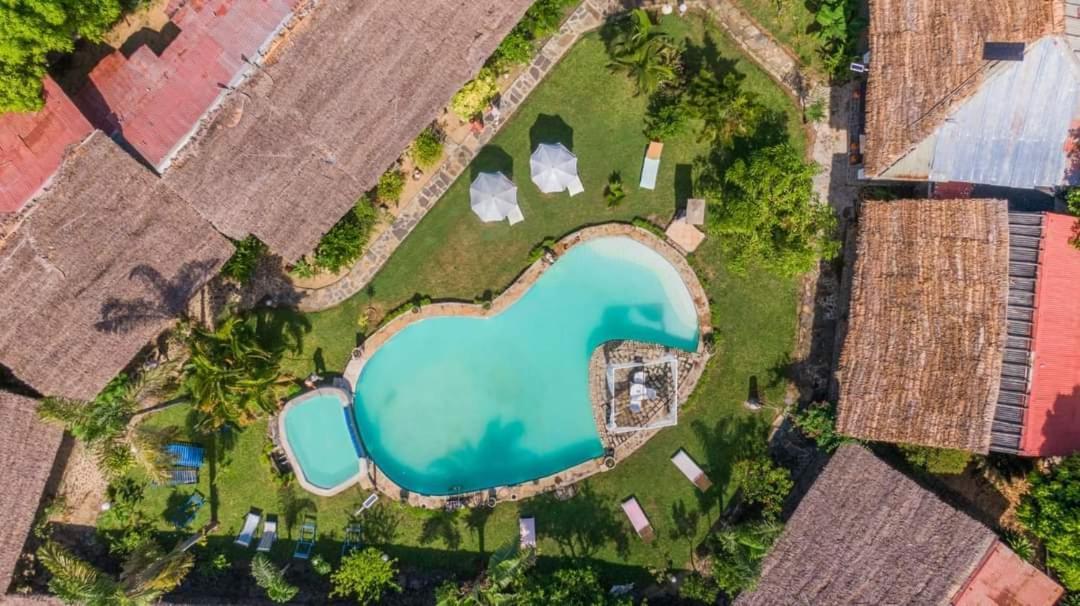Madiro Hotel Нуси-Бе Экстерьер фото